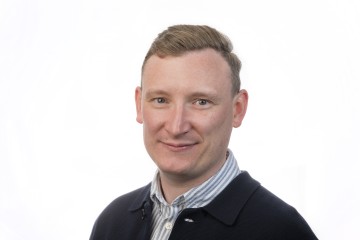 Portrait of Dr Mark MacAskill
